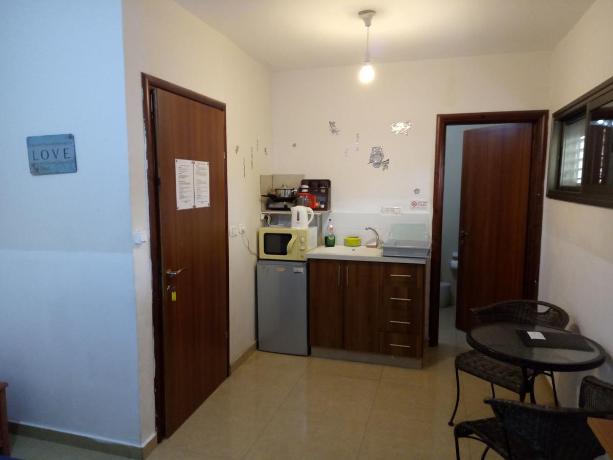 Zimmer Dora Neve Zohar Bagian luar foto