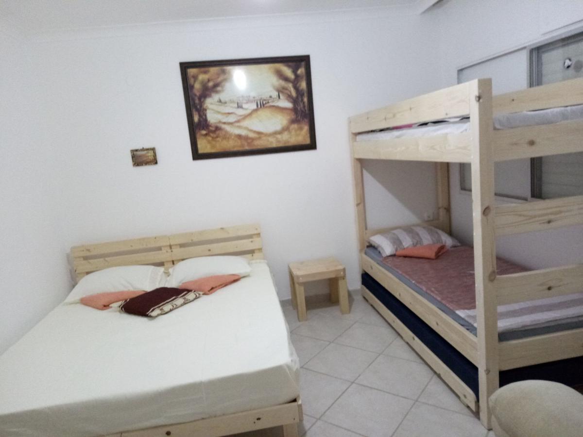 Zimmer Dora Neve Zohar Bagian luar foto